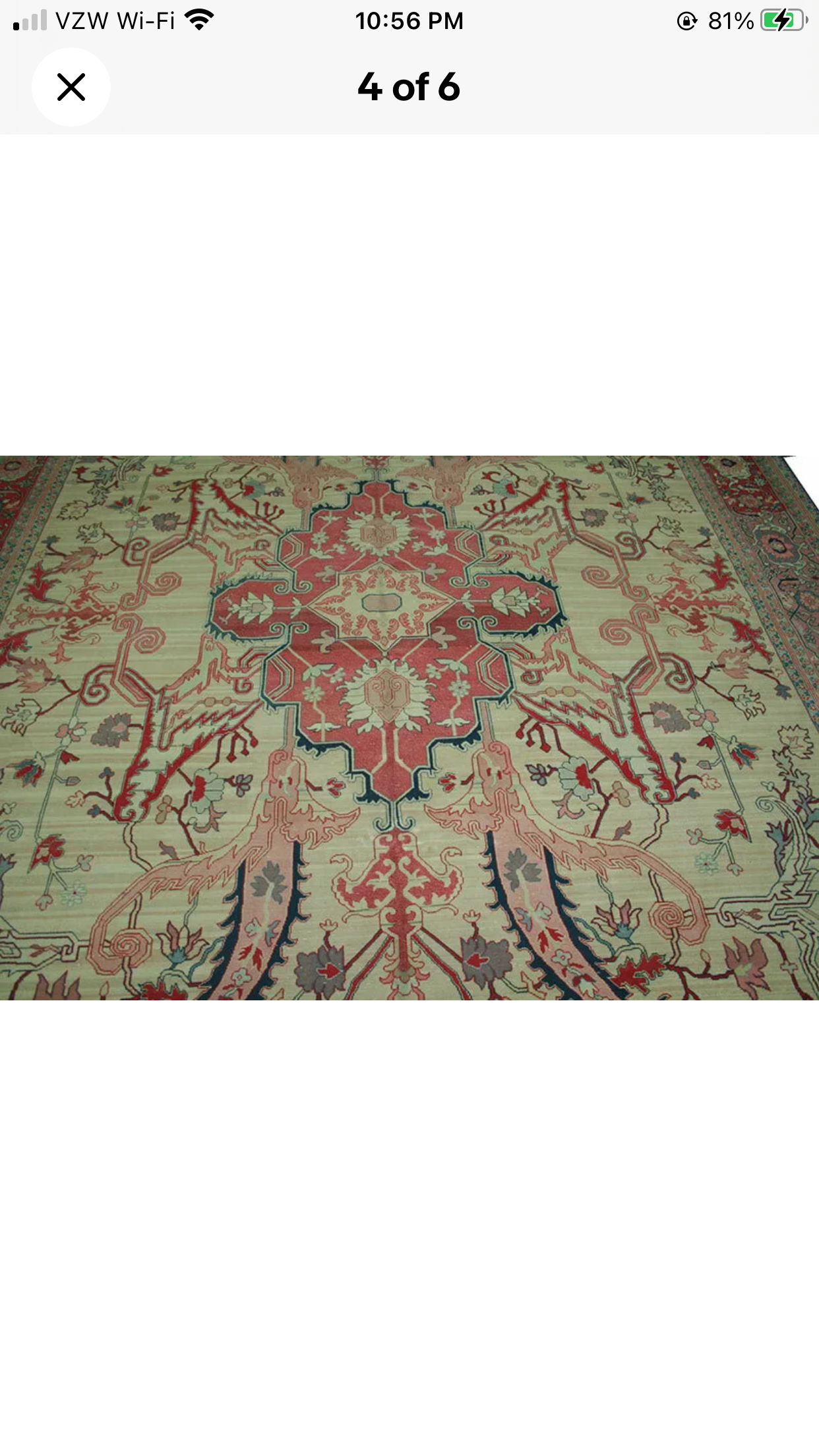 An Antique Devorative Persian Serapi Style Rug
