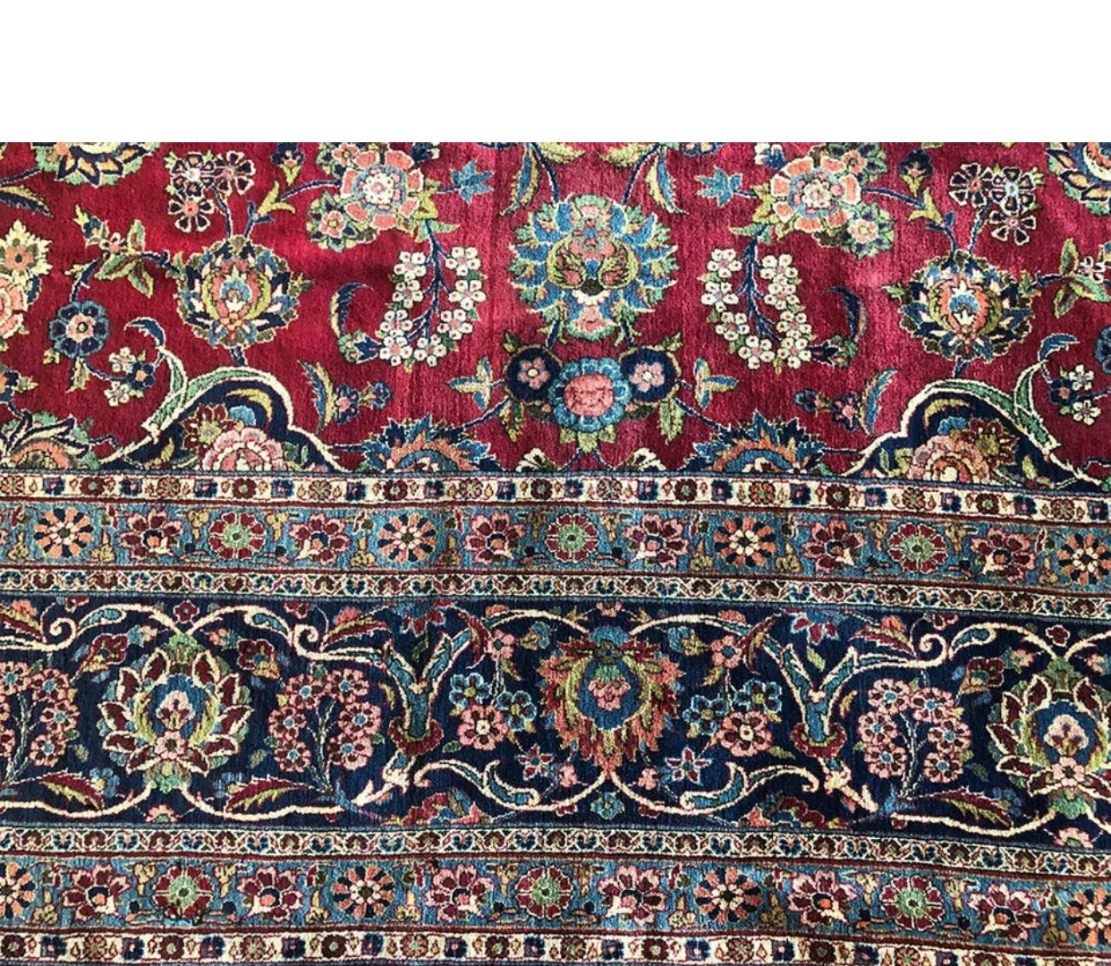 A Superb Antique 11’x14’ Persian Kashan Area Rug