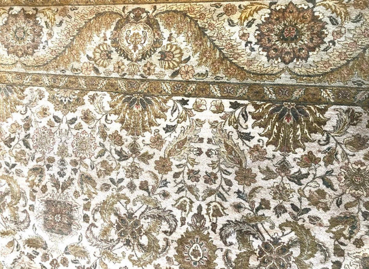 A Decorative Contemporary 10’ x 14’ Rug $599.00