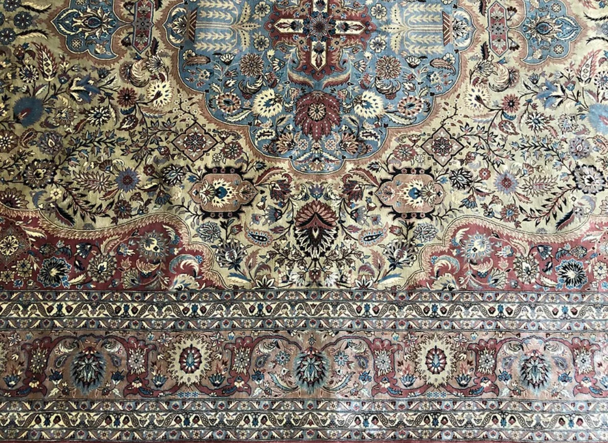 A Super Quality 700 KPSI All Silk Persian Qum Style Rug “ Joshegan Pattern’