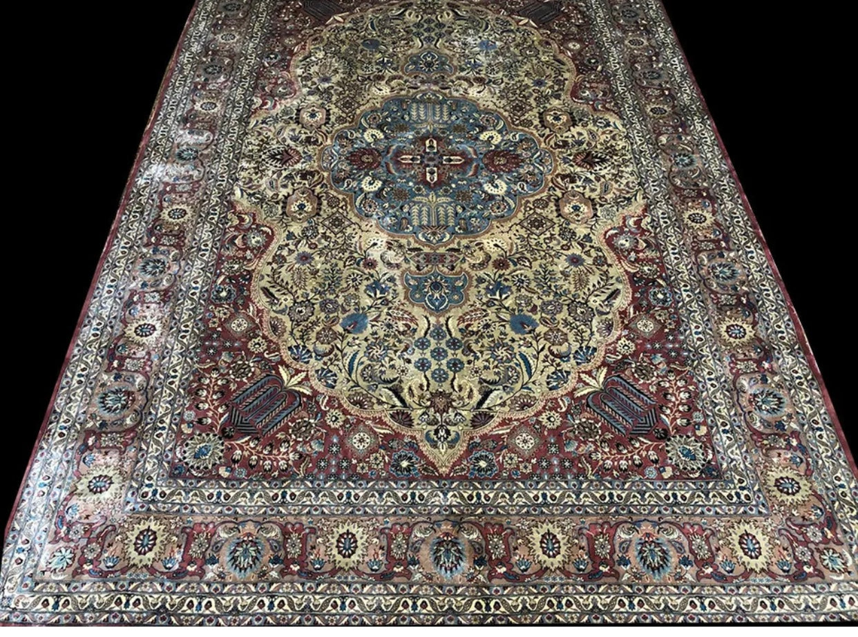 A Super Quality 700 KPSI All Silk Persian Qum Style Rug “ Joshegan Pattern’