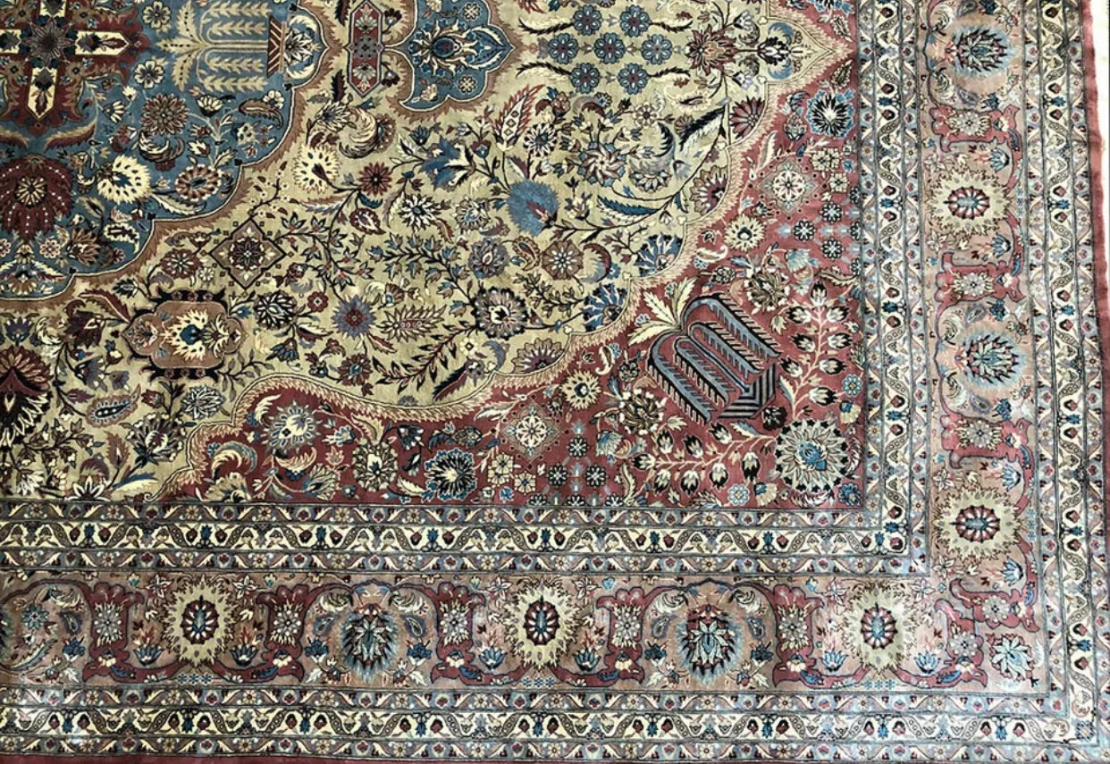 A Super Quality 700 KPSI All Silk Persian Qum Style Rug “ Joshegan Pattern’