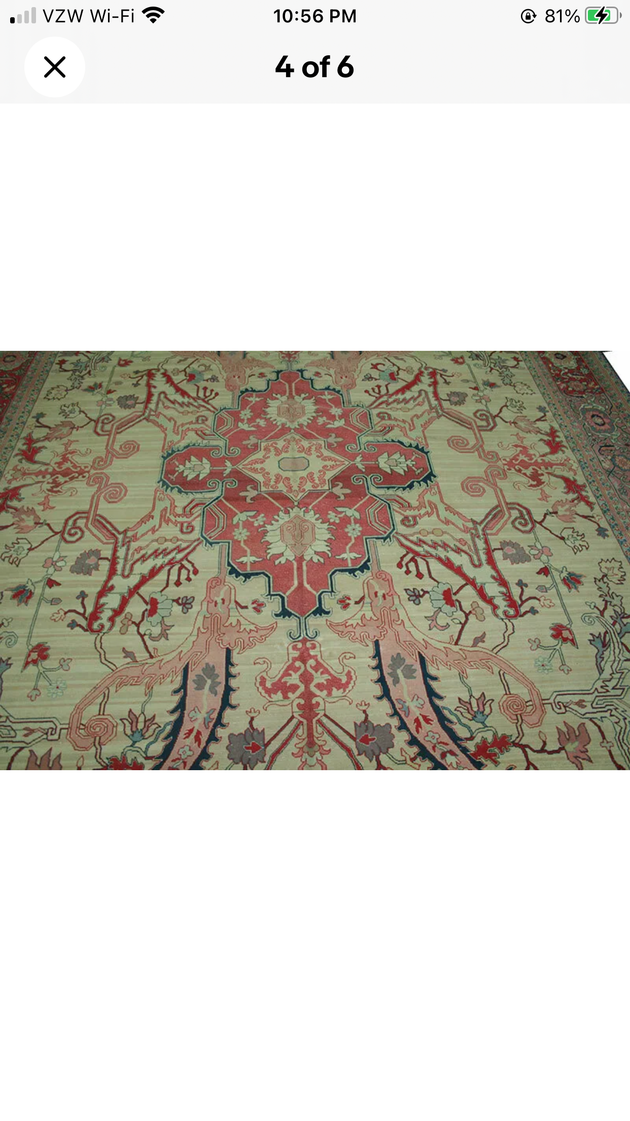 An Antique Devorative Persian Serapi Style Rug