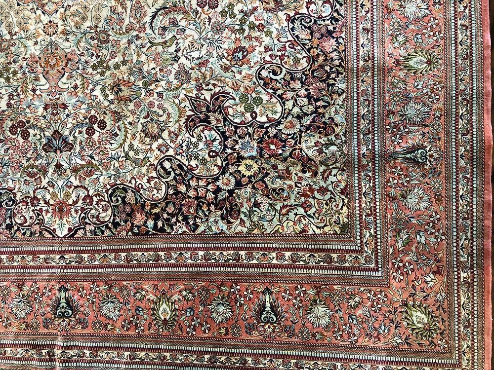 A Stunning 700+ Kpsi Persiam Qum Style 100% Silk 0n Silk Chinee Rug