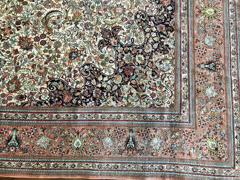 A Stunning 700+ Kpsi Persiam Qum Style 100% Silk 0n Silk Chinee Rug