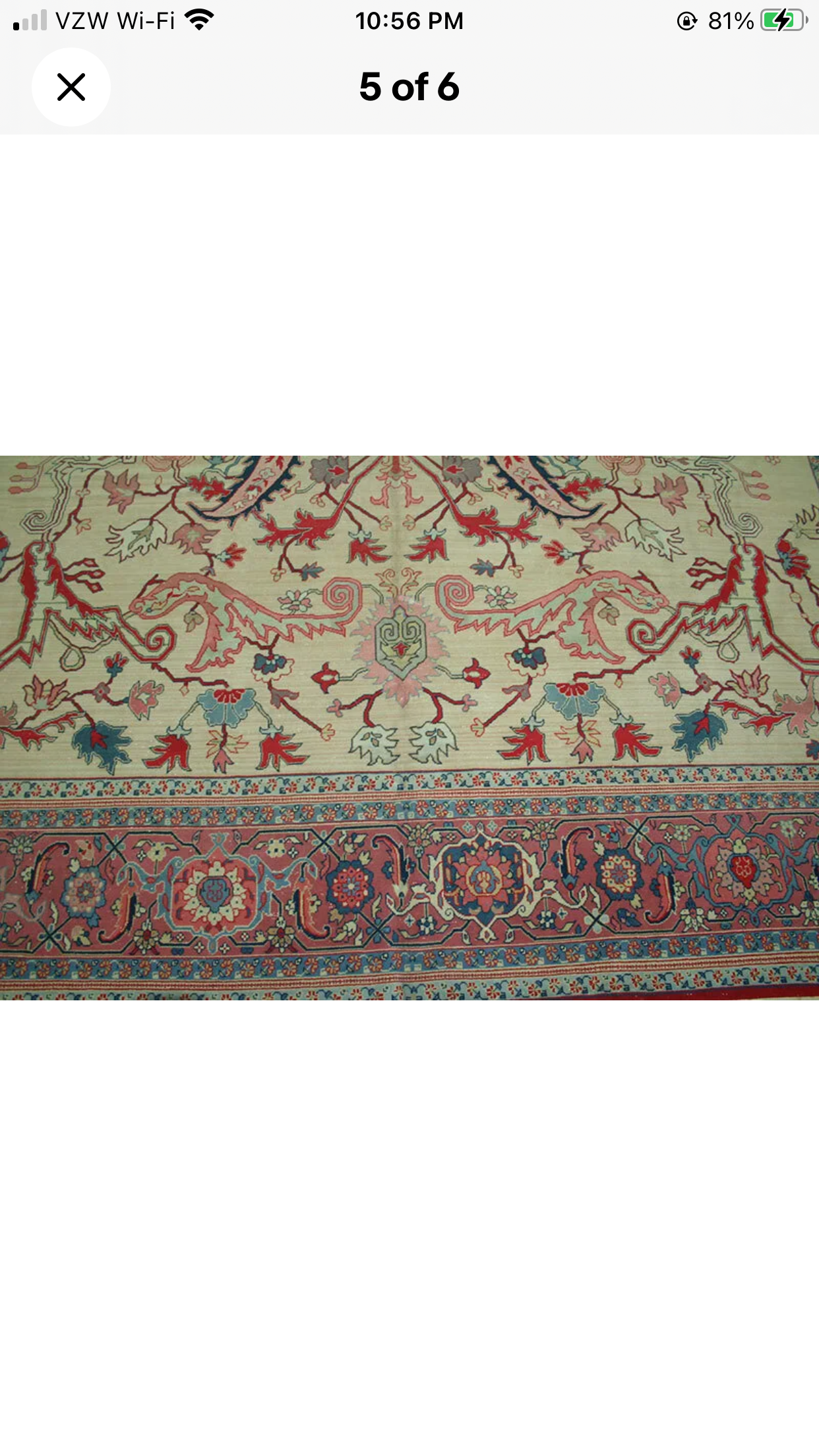 An Antique Devorative Persian Serapi Style Rug