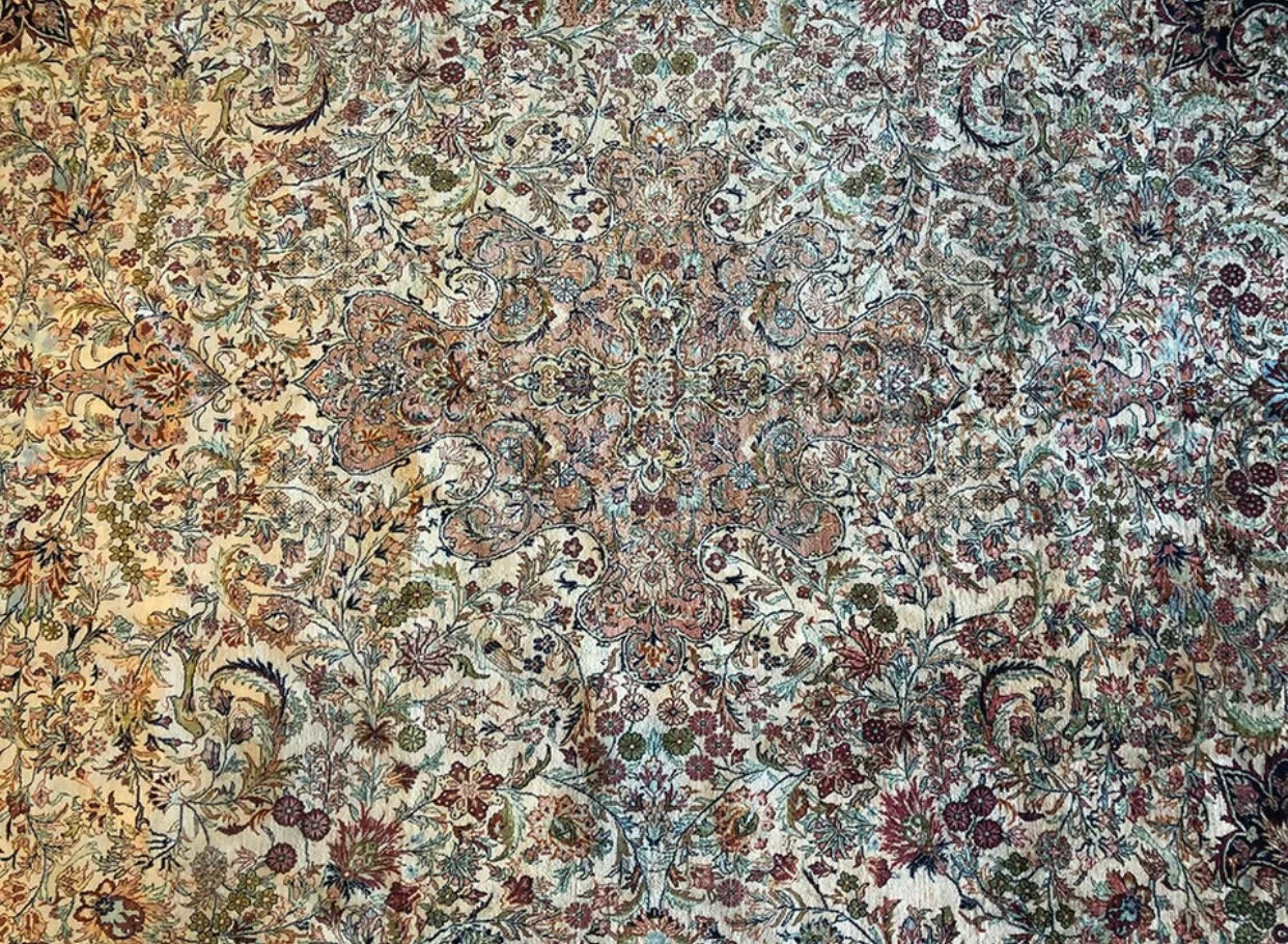 An Astonishing 100% Silk 700+ KPSI Persian Qum Pattern.