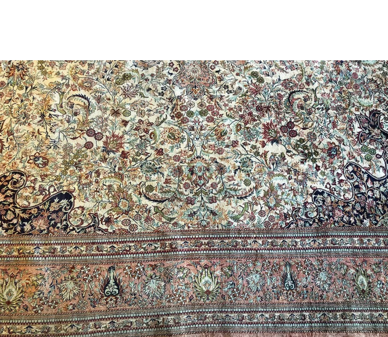 An Astonishing 100% Silk 700+ KPSI Persian Qum Pattern.