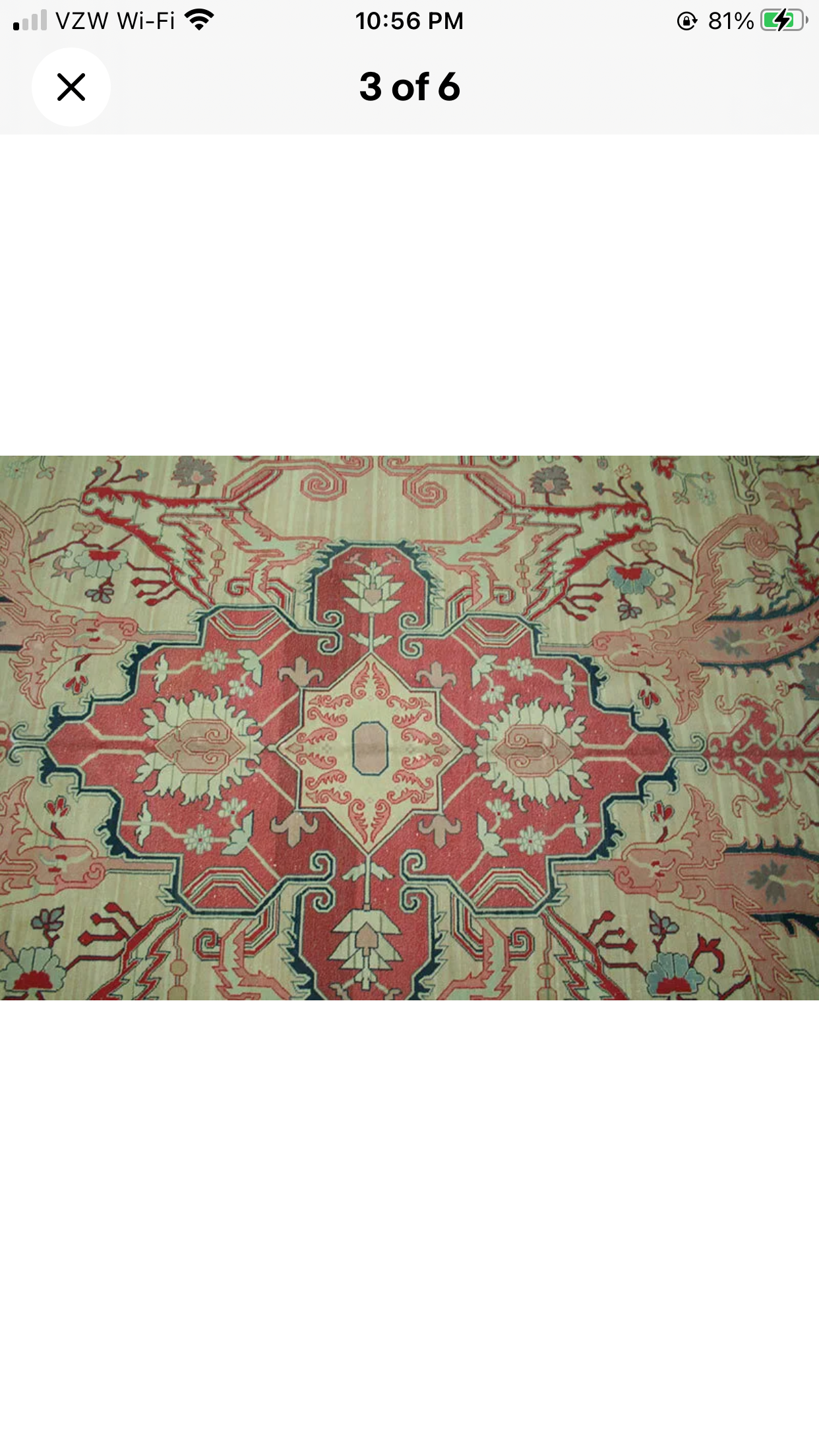 An Antique Devorative Persian Serapi Style Rug