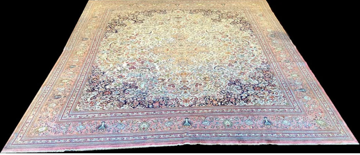 An Astonishing 100% Silk 700+ KPSI Persian Qum Pattern.