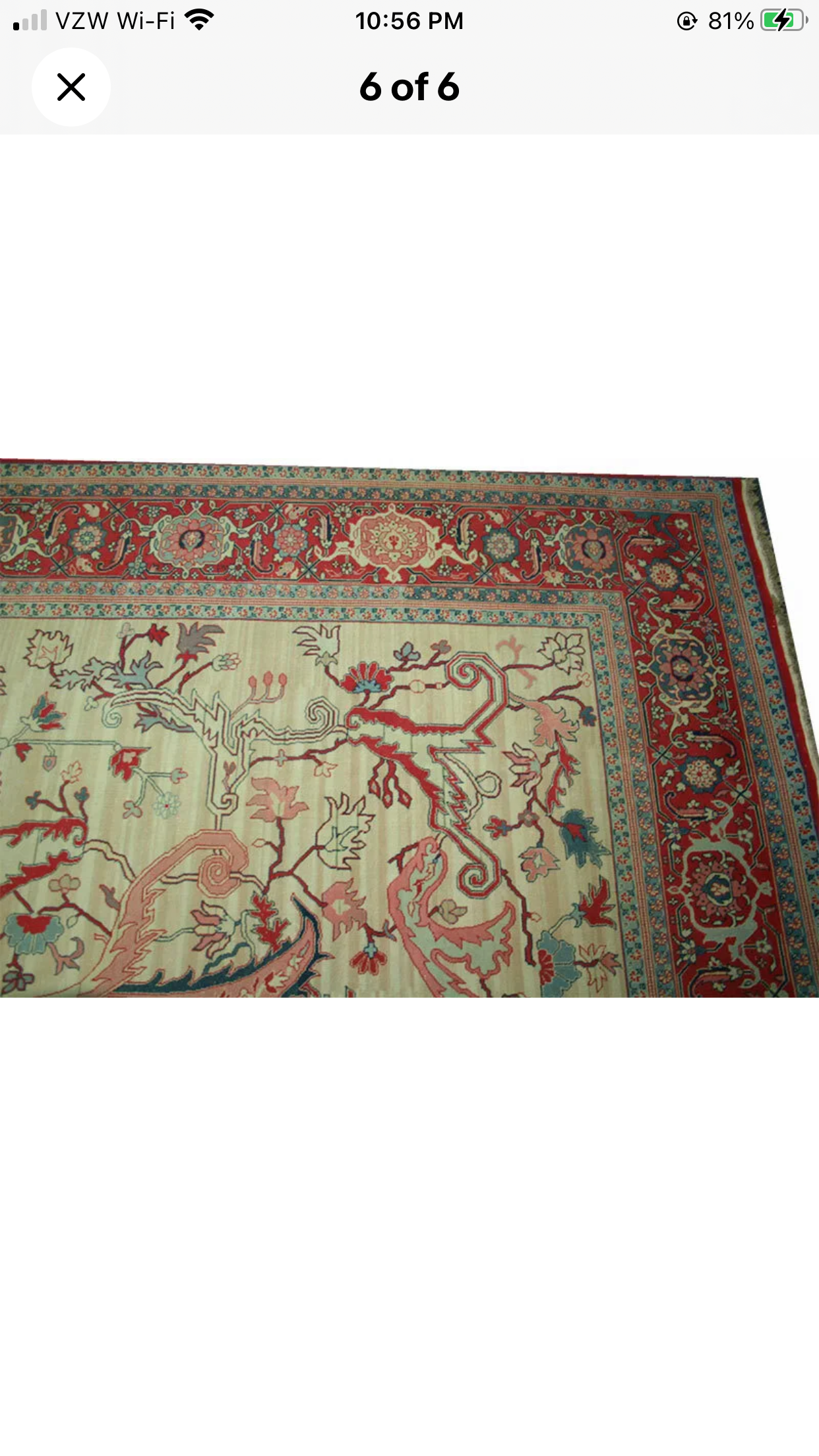 An Antique Devorative Persian Serapi Style Rug