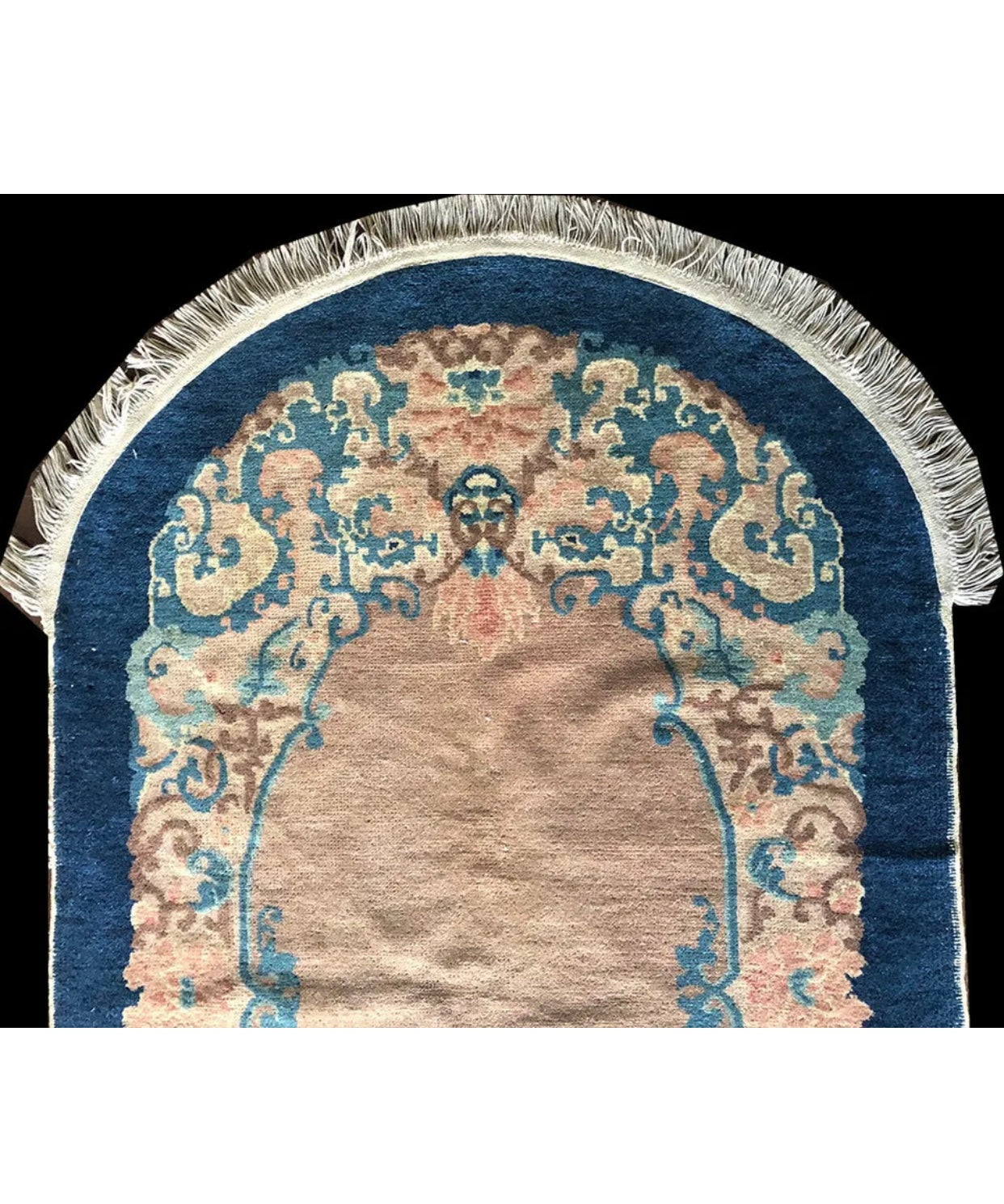 A Vintage 3’x6’ Oval Art Deco Chinese Rug