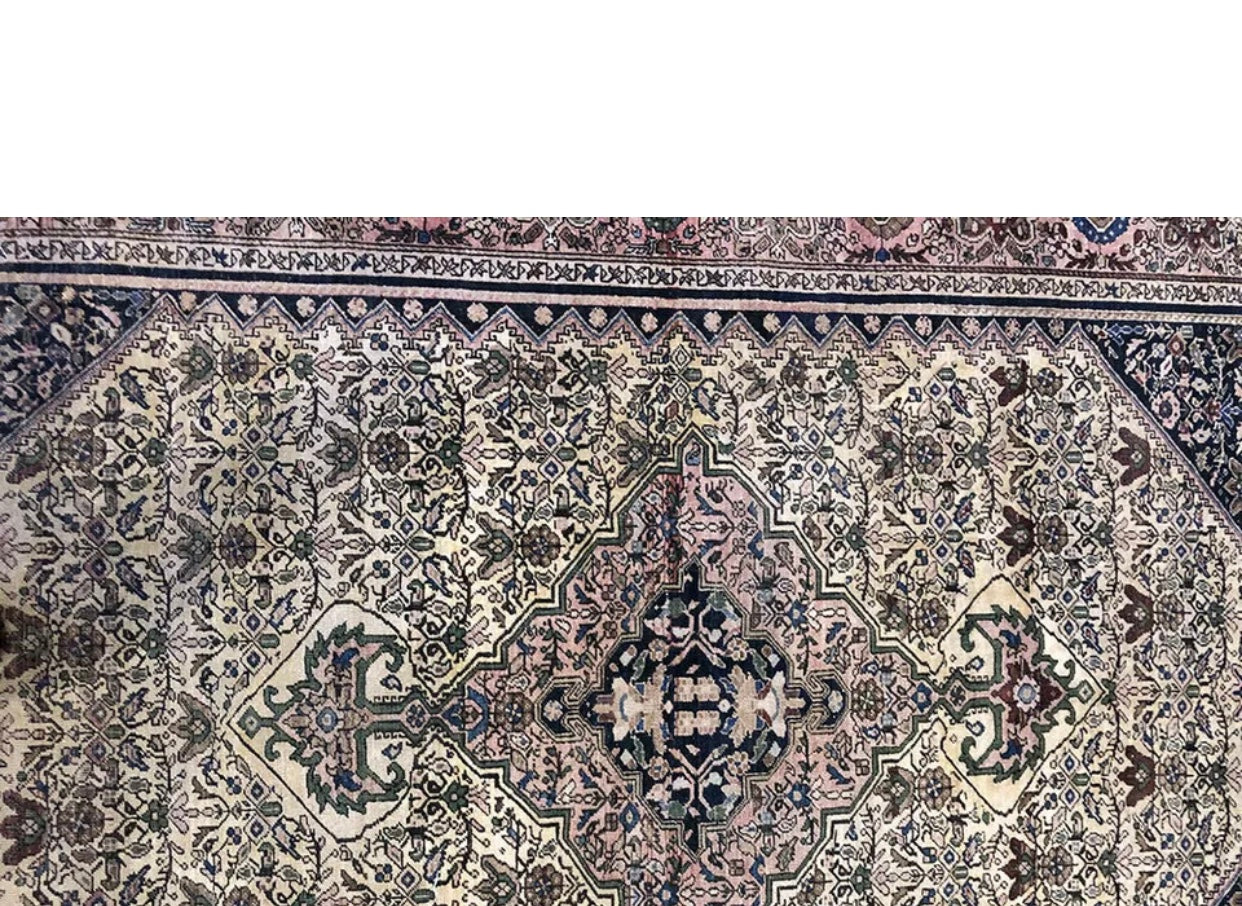 An Antique Early Ferahan Sarouk Rug