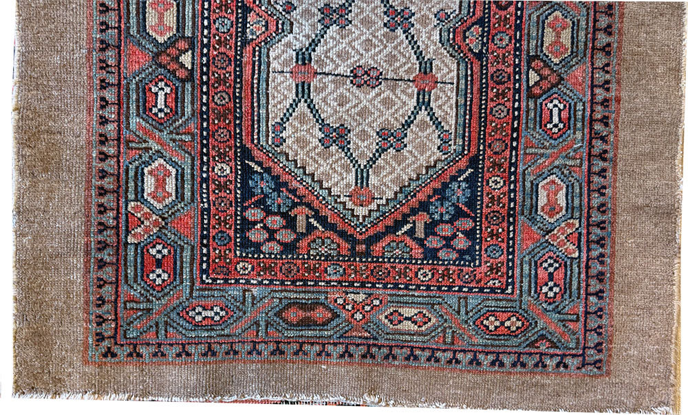 An Antique Cute Decorative  3' x 4' Persian Sarab Rug