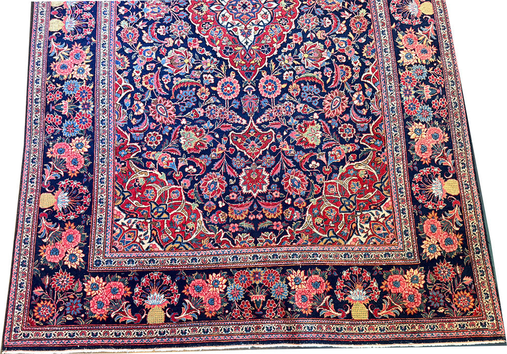 An Antique Classic Traditional Persian Kashan Rug