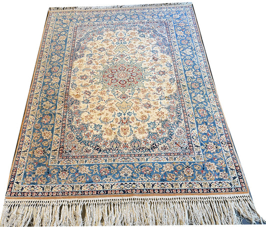 A Stunnig Silk & Wool on Silk Foundation 600 KPSI Persiam Isfahan Rug