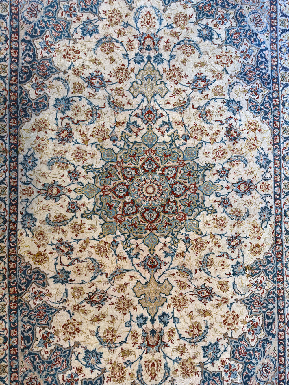 A Stunnig Silk & Wool on Silk Foundation 600 KPSI Persiam Isfahan Rug