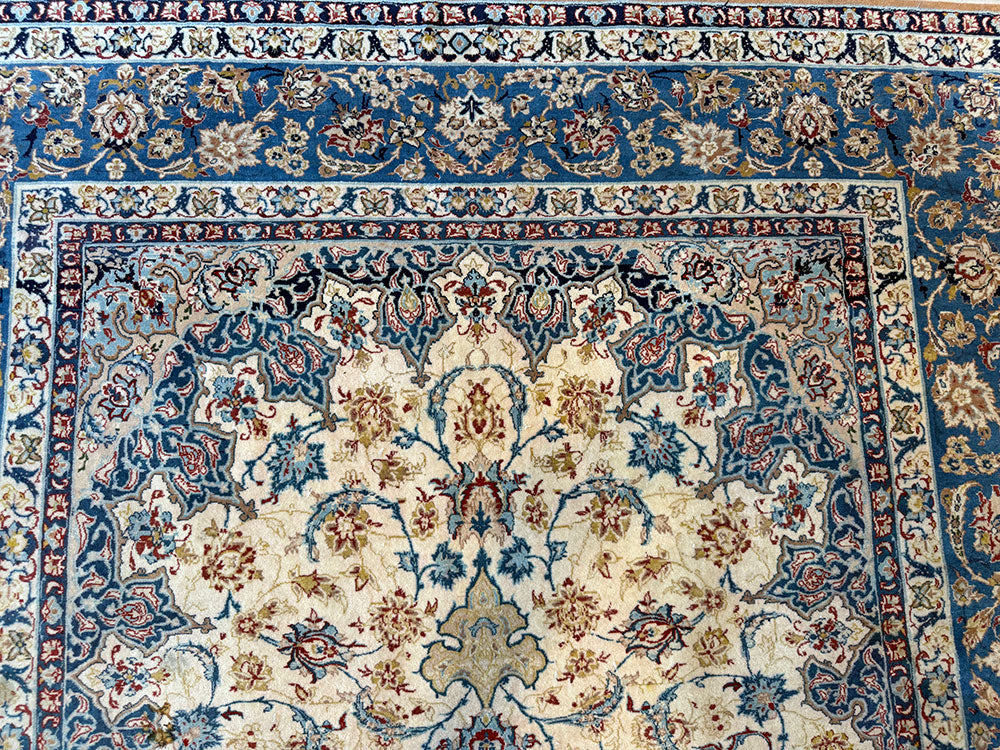 A Stunnig Silk & Wool on Silk Foundation 600 KPSI Persiam Isfahan Rug