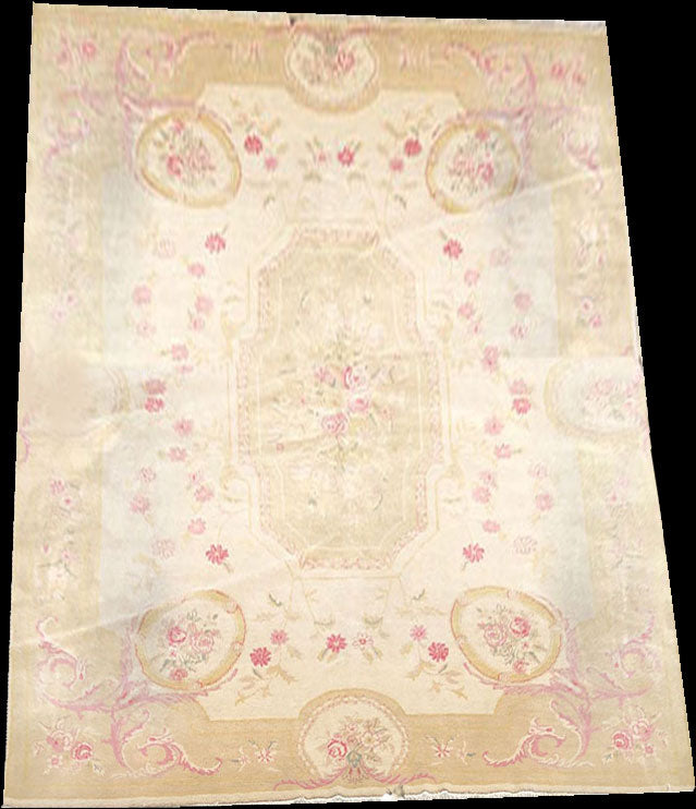 A Vintage 9' x 12' Aubusson Pattern Chinese Rug $799